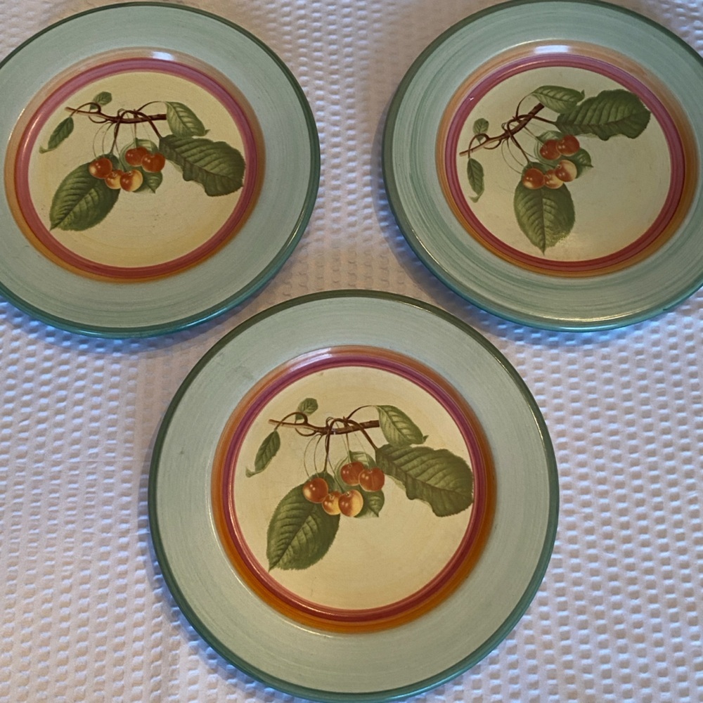 Villeroy & Boch Plates - French Country a Cherry Pattern Set of 3